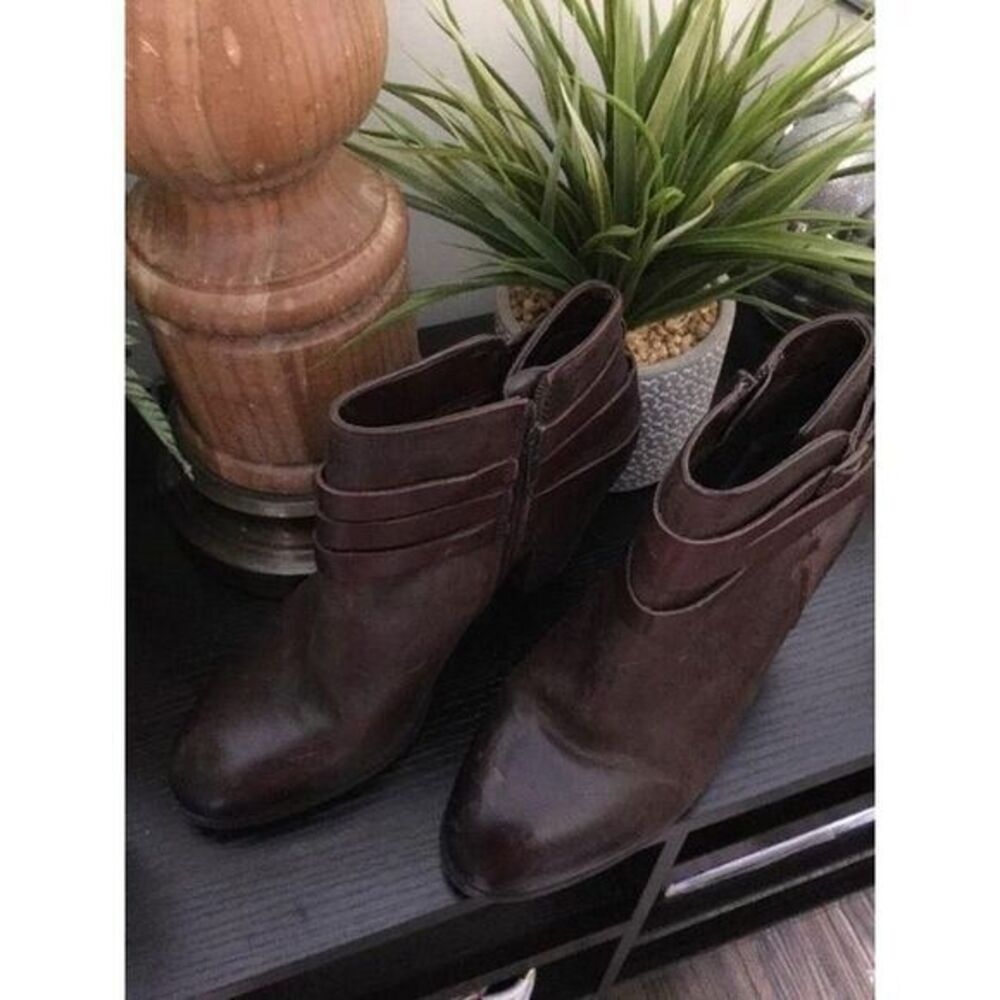 Arturo Chiang‎ womens 9.5 booties